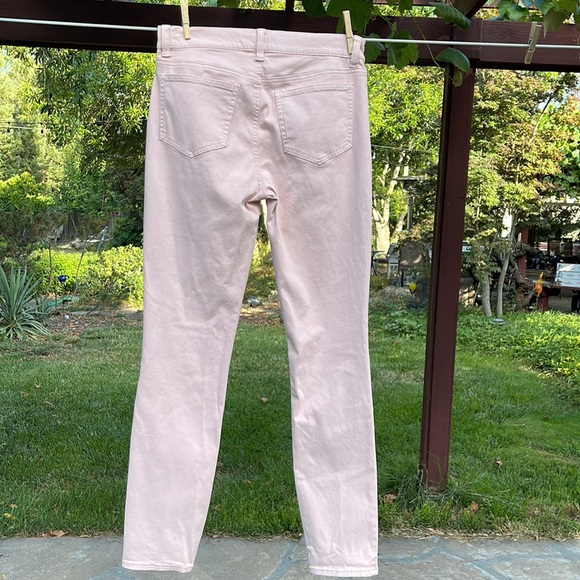 🌺 ANN TAYLOR; “The Skinny” Modern Fit Blush/Pink Colored Jeans; Misses Size 6! - Picture 2 of 9